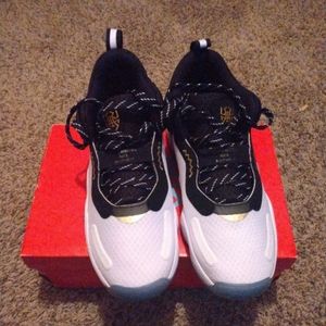 Adidas D.O.N. issue #3